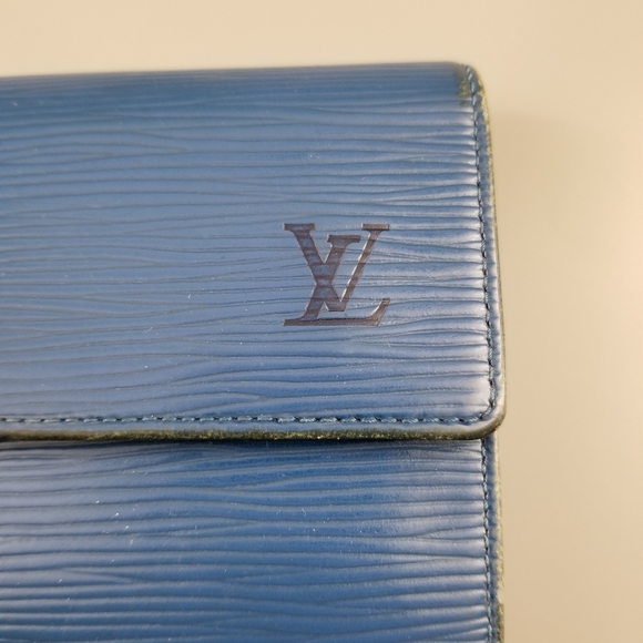 LOUIS VUITTON Vintage Trifold Epi leather bifold Wallet/France - Picture 15 of 16